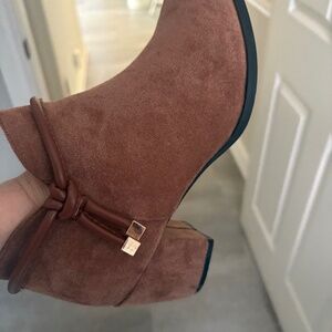 Ankle boots, booties